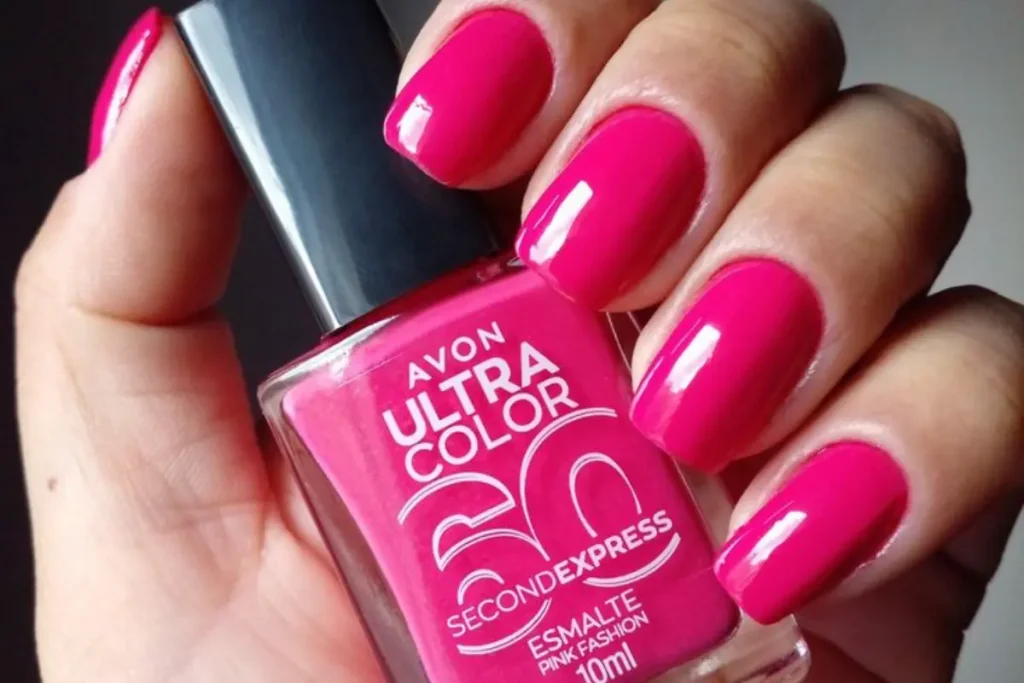 Unhas pintadas com Esmalte Avon Ultra Color 60 Second Express - Pink Bistrô