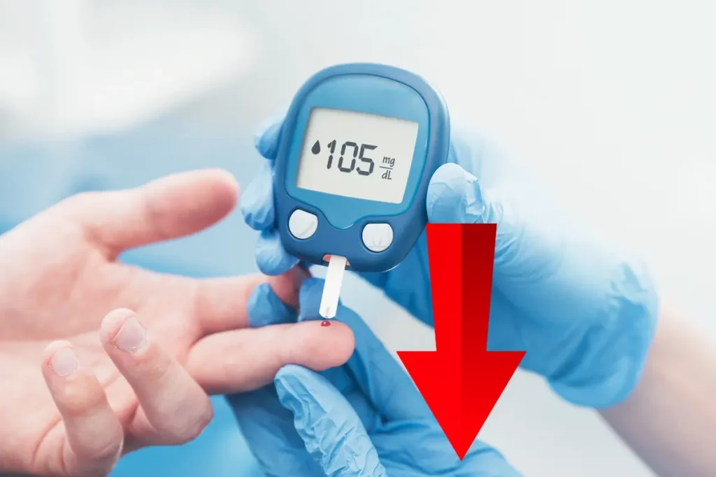 Pessoa medindo a glicemia