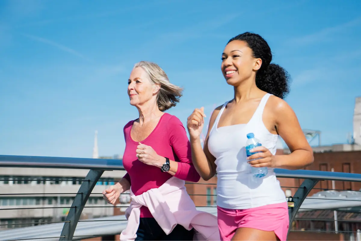 Corrida 14 Benefícios Para Promover Mais Saúde - Duas mulheres correndo