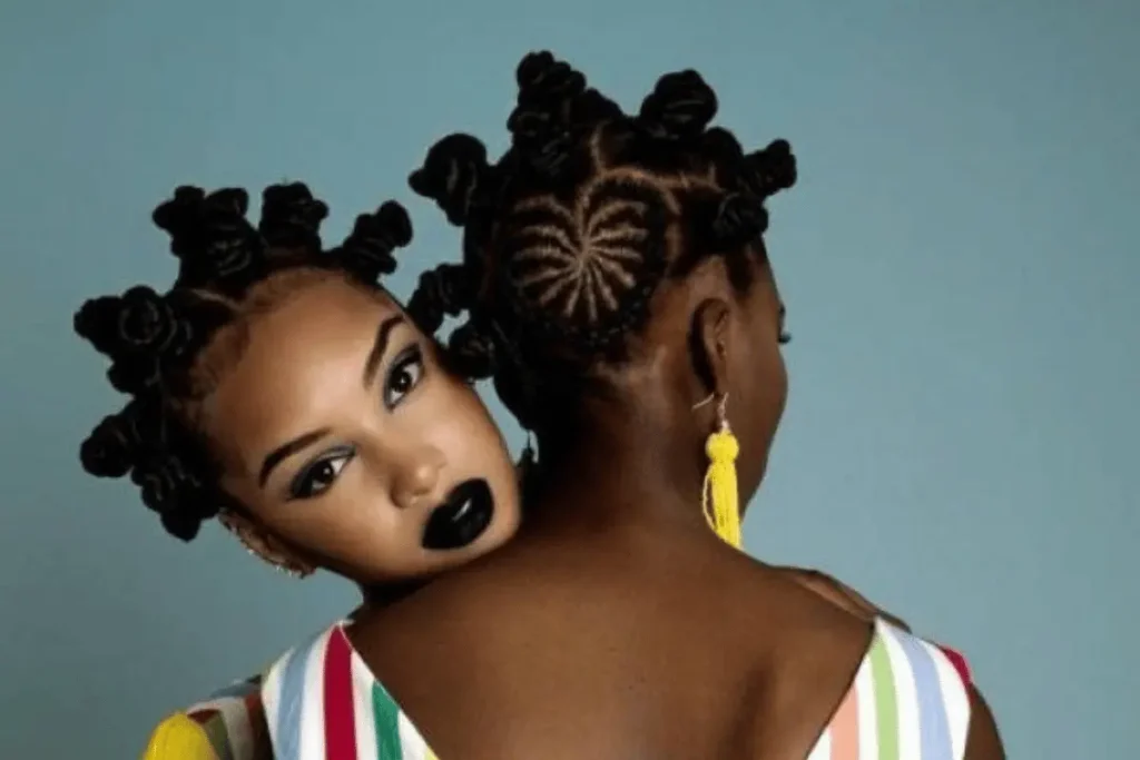 Mulheres negras com penteado afro