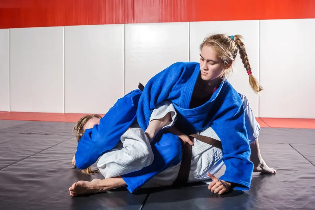 Mulheres lutando Jiu Jitsu