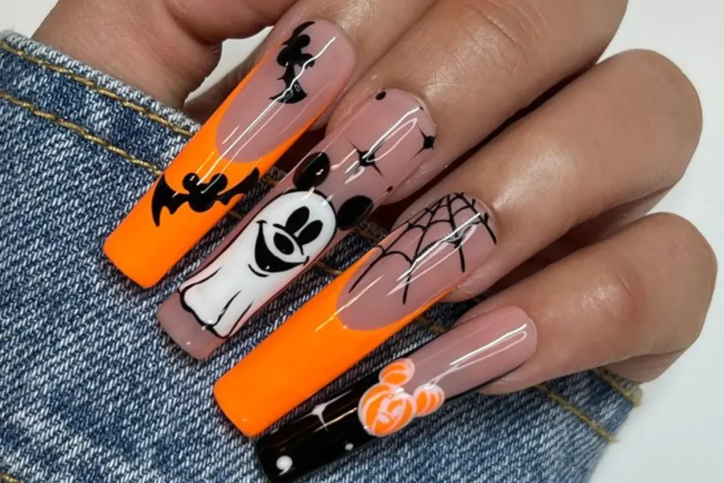 Unhas decoradas do Mickey estilo Halloween