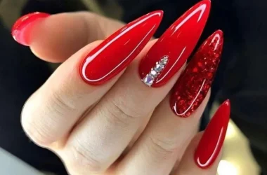 Unhas Perfeitas 7 Dicas Para as Festas de Fim de Ano - Unhas vermelhas decoradas