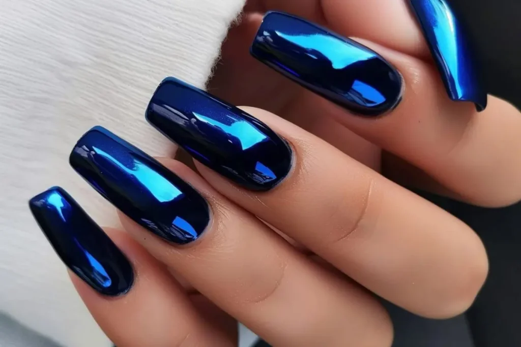 Unhas azul metalico