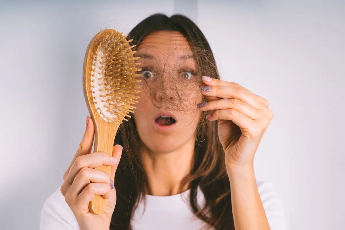 Queda de Cabelo 6 Principais Causas e Como Evitar
