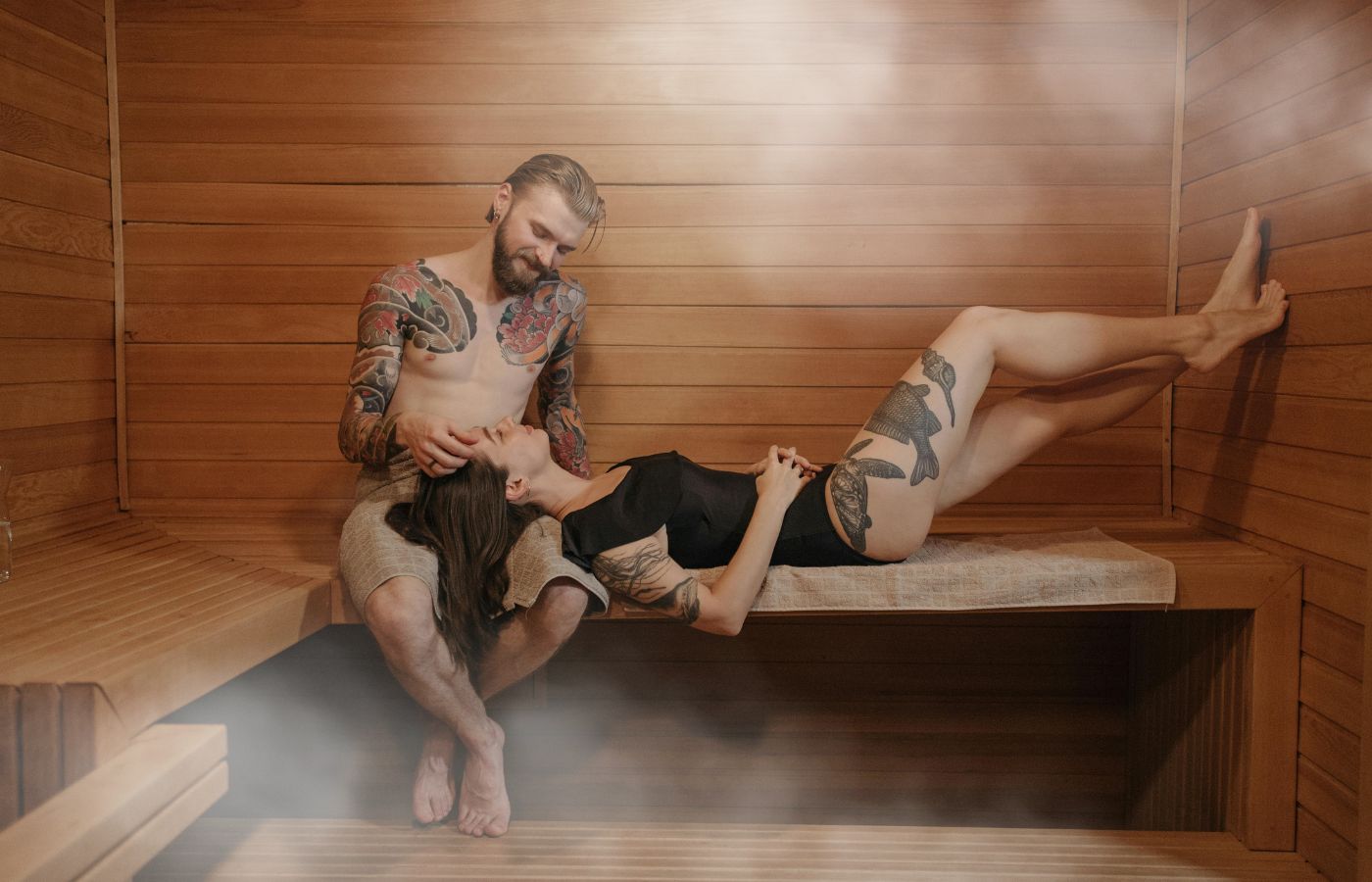 Casal na sauna